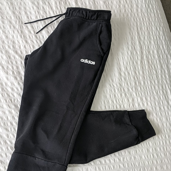 Adidas • Fleece Joggers